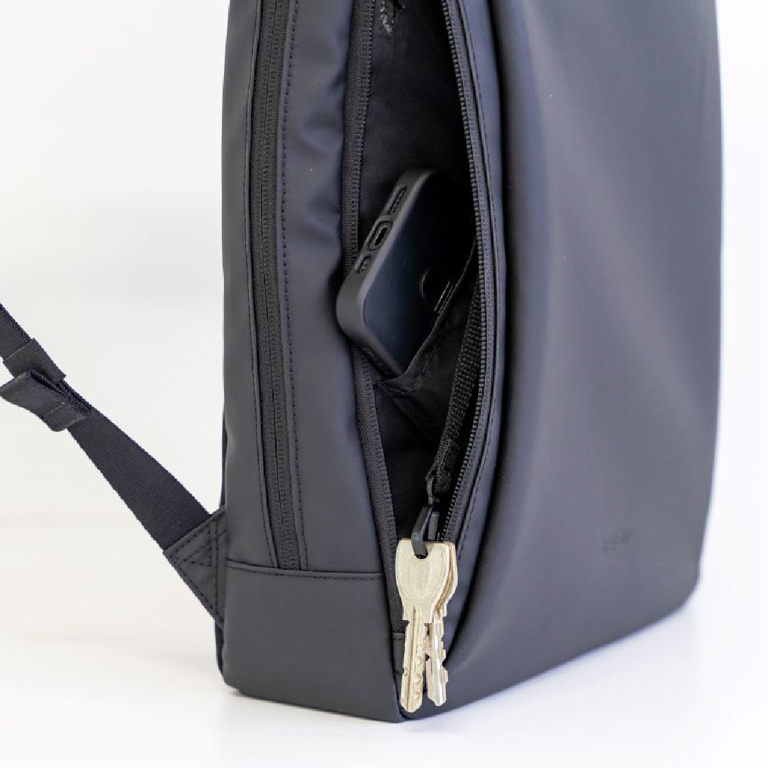 RAIZON slim backpack