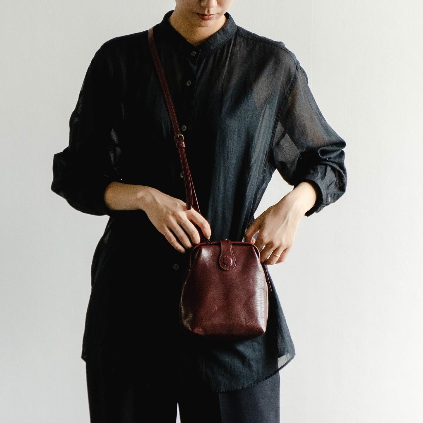 Atelier nuu|parcel Lezza botanica vino ダレスポシェット ワイン - Atelier nuu