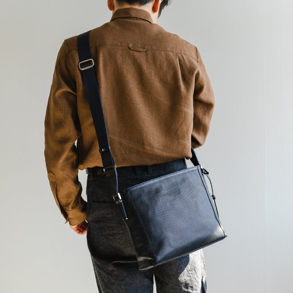 【NEW】Stitch ショルダーバッグ　ネイビー