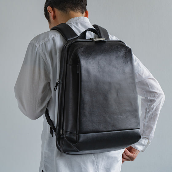 [NEW] Tondo Leather Dulles Backpack Black