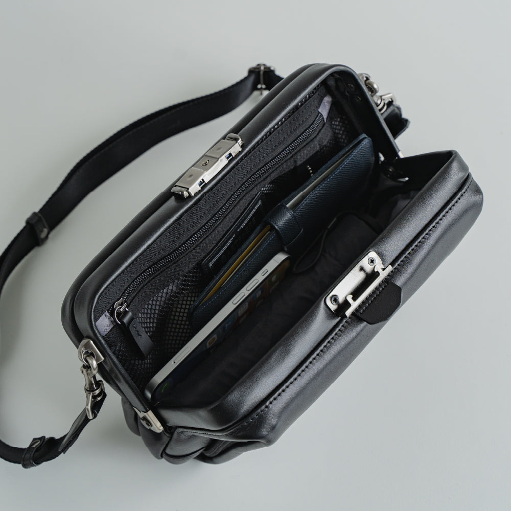 [新品] Tondo 皮革 Quattro 肩背包 黑色