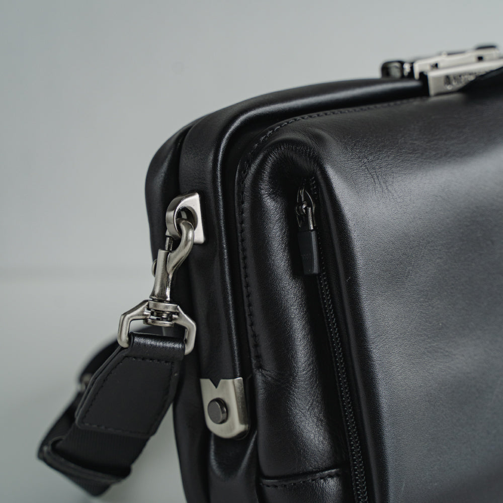 [NEW] Tondo Leather Quattro Shoulder Black