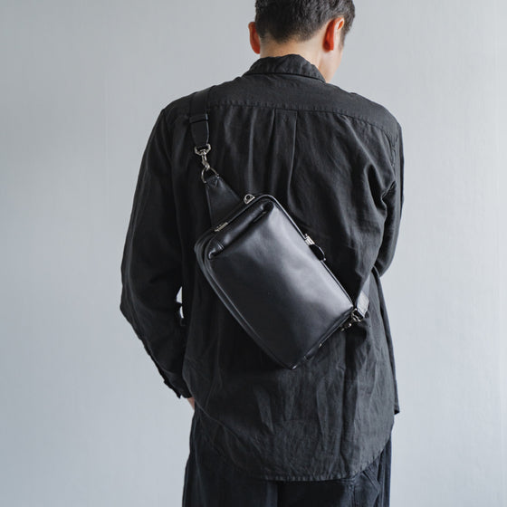 [NEW] Tondo Leather Quattro Shoulder Black