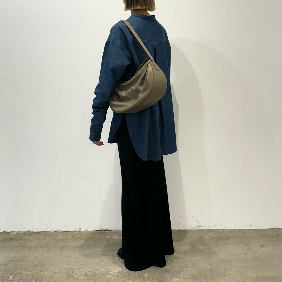 【人気／本革】SSENT ショルダーバッグ