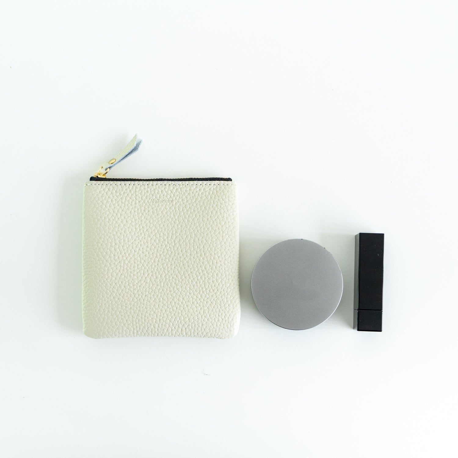 [NEW] hazai square pouch ivory
