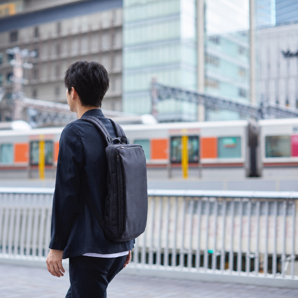 【予約商品/12月発送予定】RAIZON スリムリュック