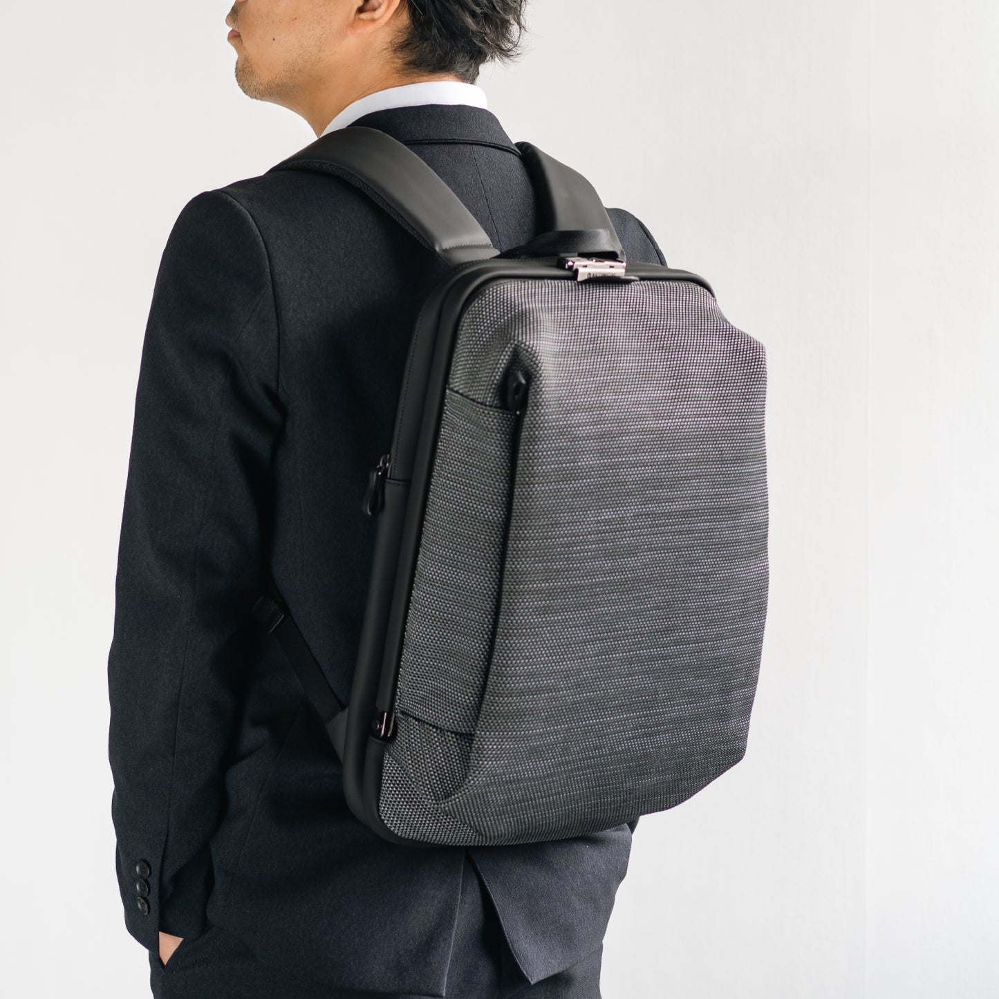 肩の負担を減らす次世代バックパック Tondo fit Lサイズ（最新モデル）