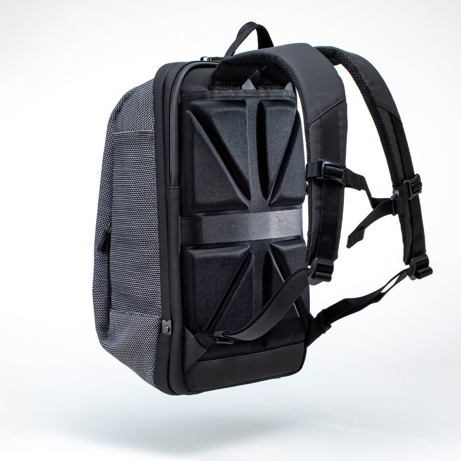 肩の負担を減らす次世代バックパック Tondo fit Lサイズ（最新モデル）