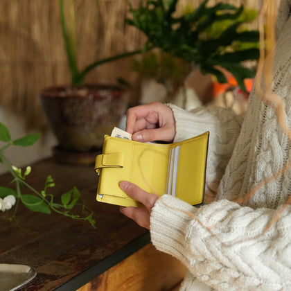 【Popular No.1 / Bicolor】noble Bi-fold Wallet