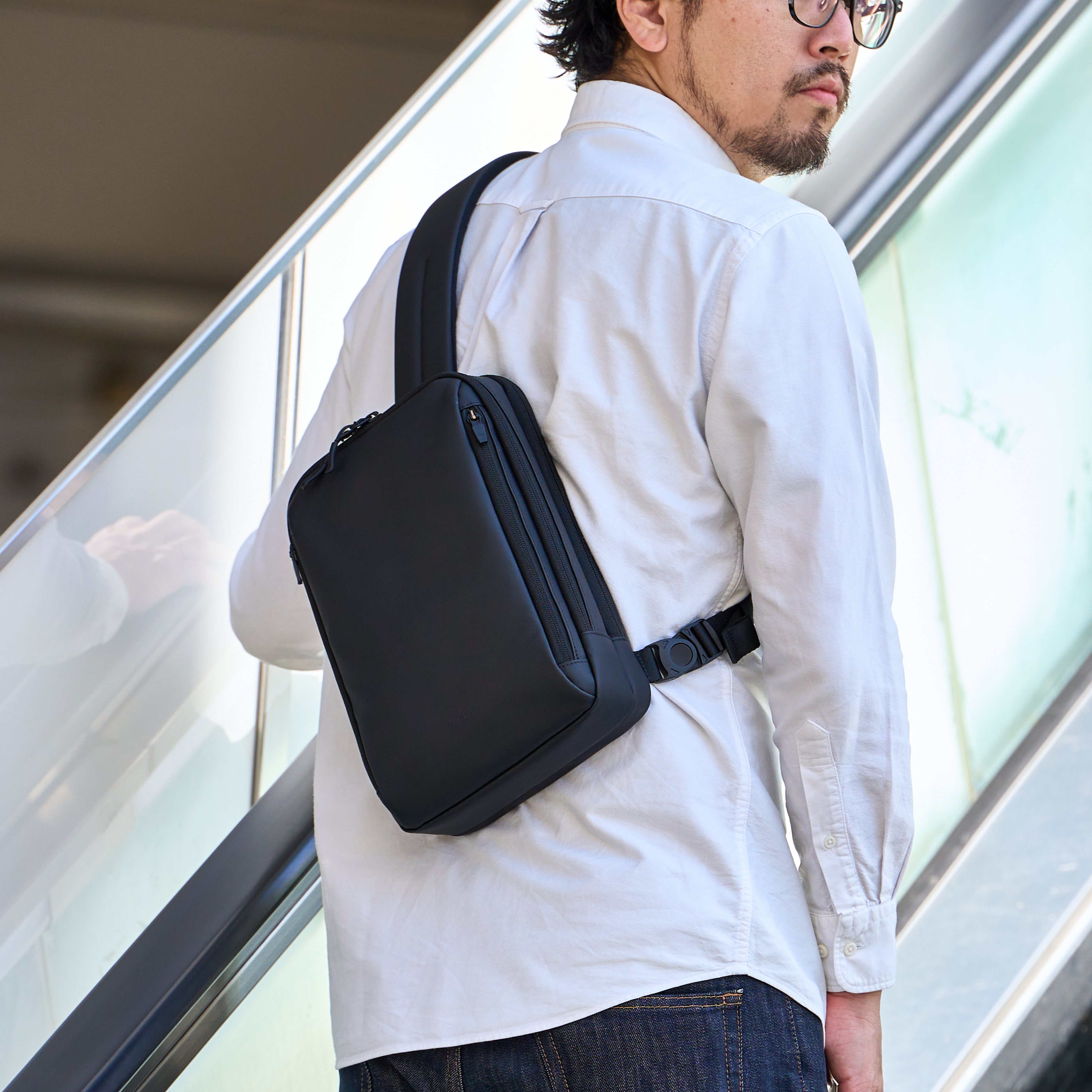 RAIZON ボディバッグ