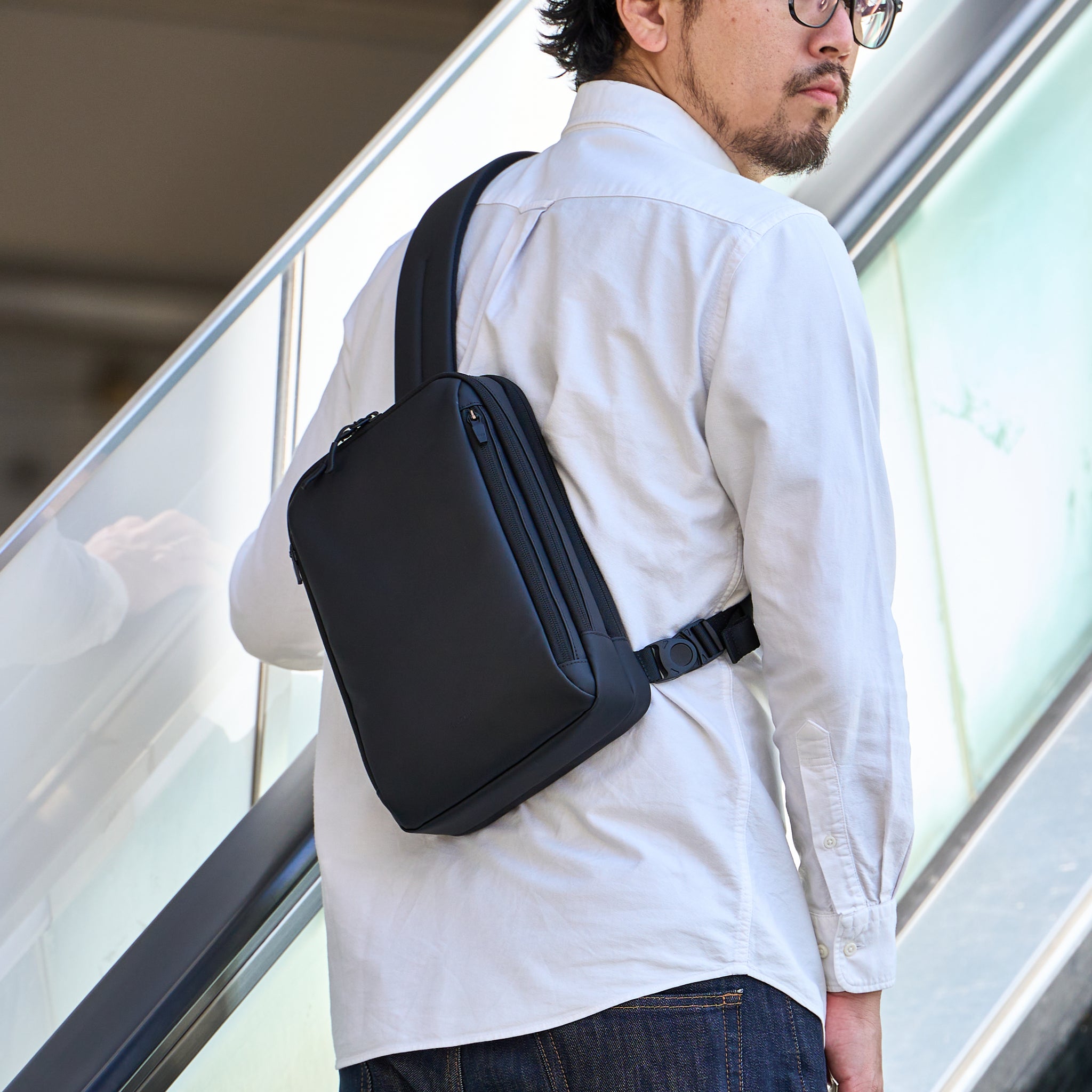 RAIZON ボディバッグ