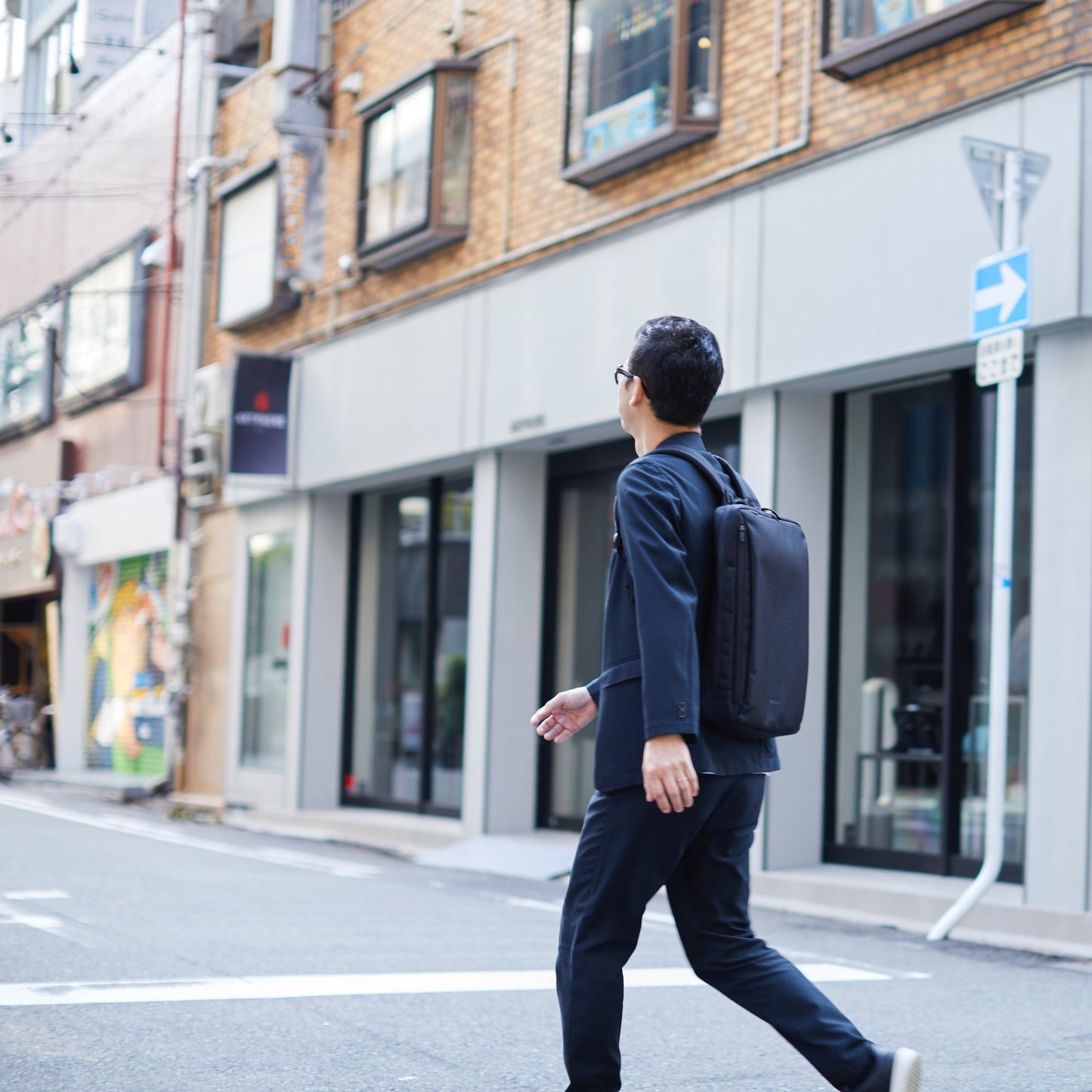 RAIZON slim backpack
