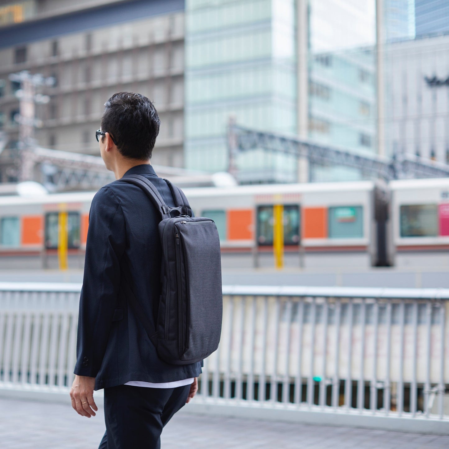 RAIZON slim backpack