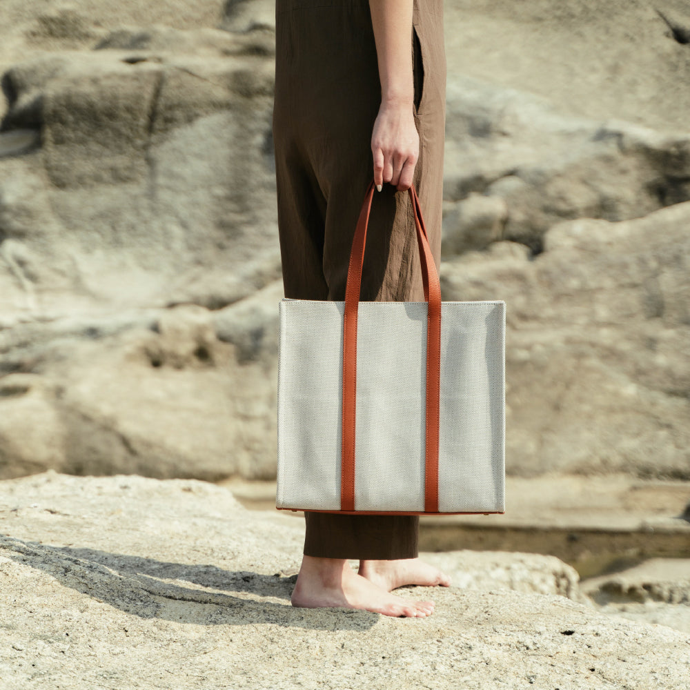 terra tote camel