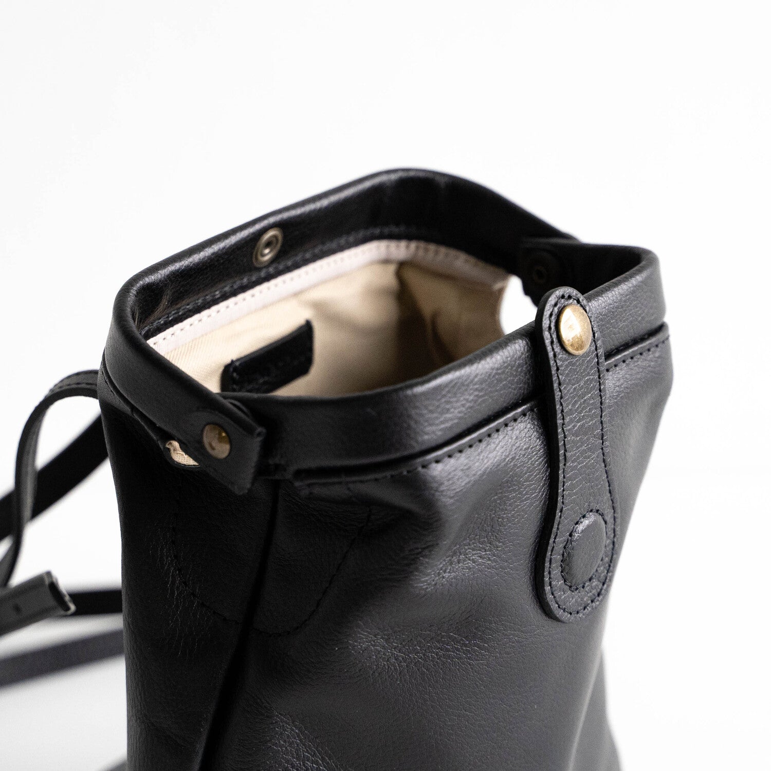 parcel ダレスポシェット　ブラック - Atelier nuu