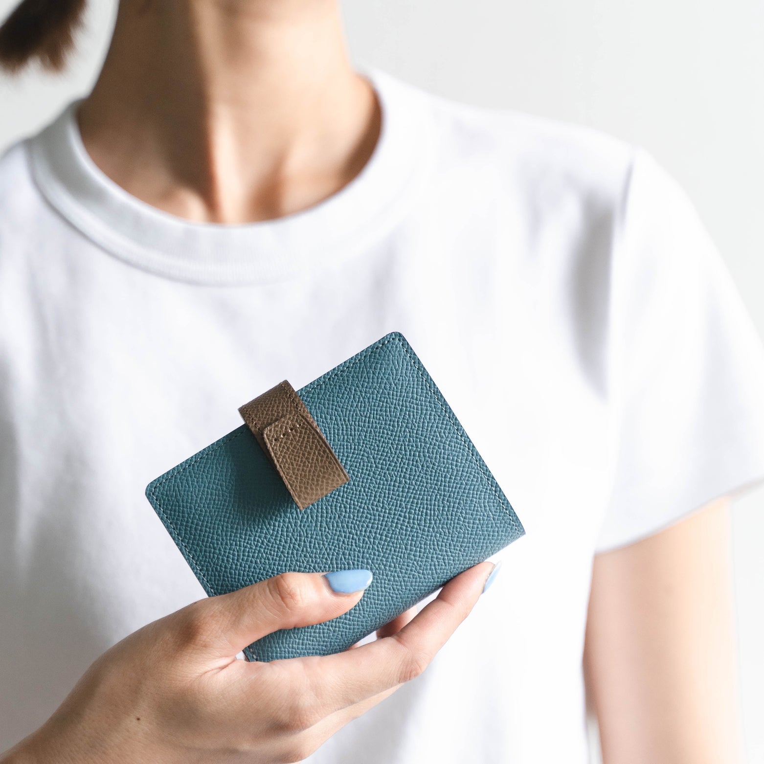 Atelier nuu｜noble 二つ折りウォレット　ブルー - Atelier nuu