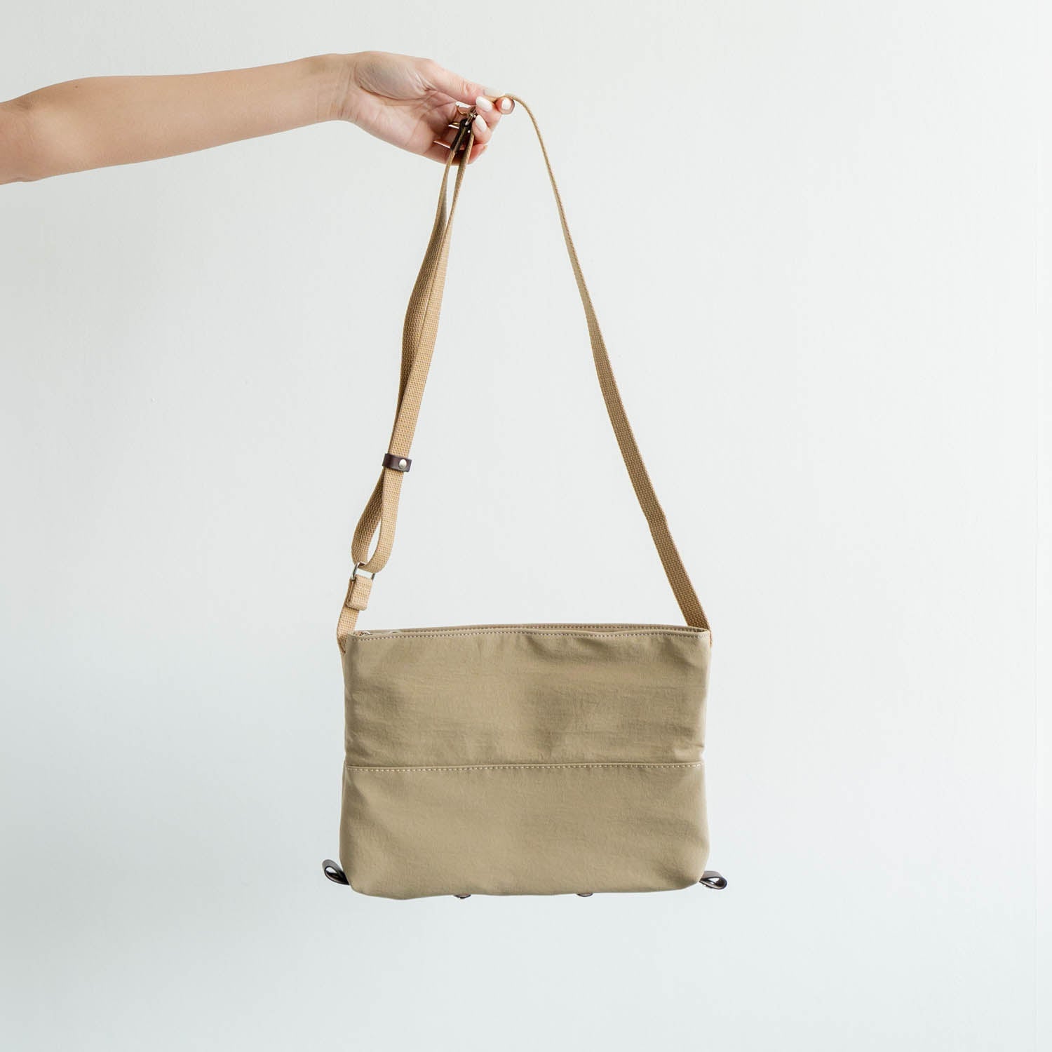 snap vegi サコッシュ　ベージュ - Atelier nuu