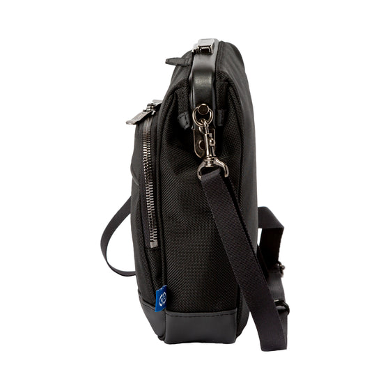 Cavallo for the blue Dulles shoulder bag black